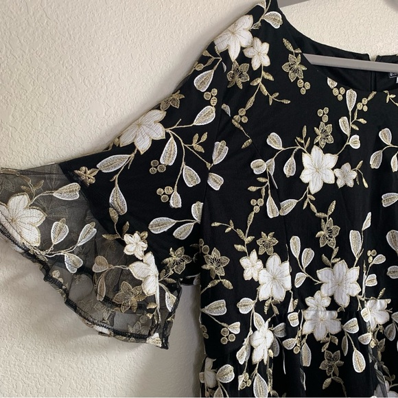 Embroidered dress - Picture 3 of 11